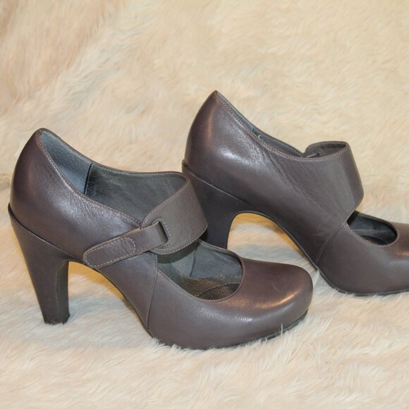 Tsubo designer Mary Jane HEELS extraordinary color leather Like New Size 7 - Picture 1 of 8